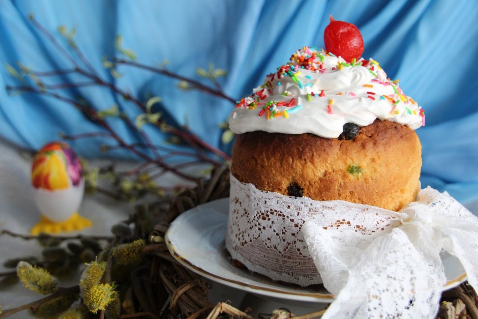 Кулич с меренгой