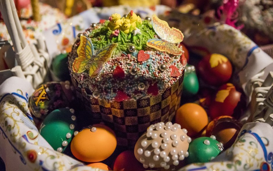 Куличи и яйца на Пасху