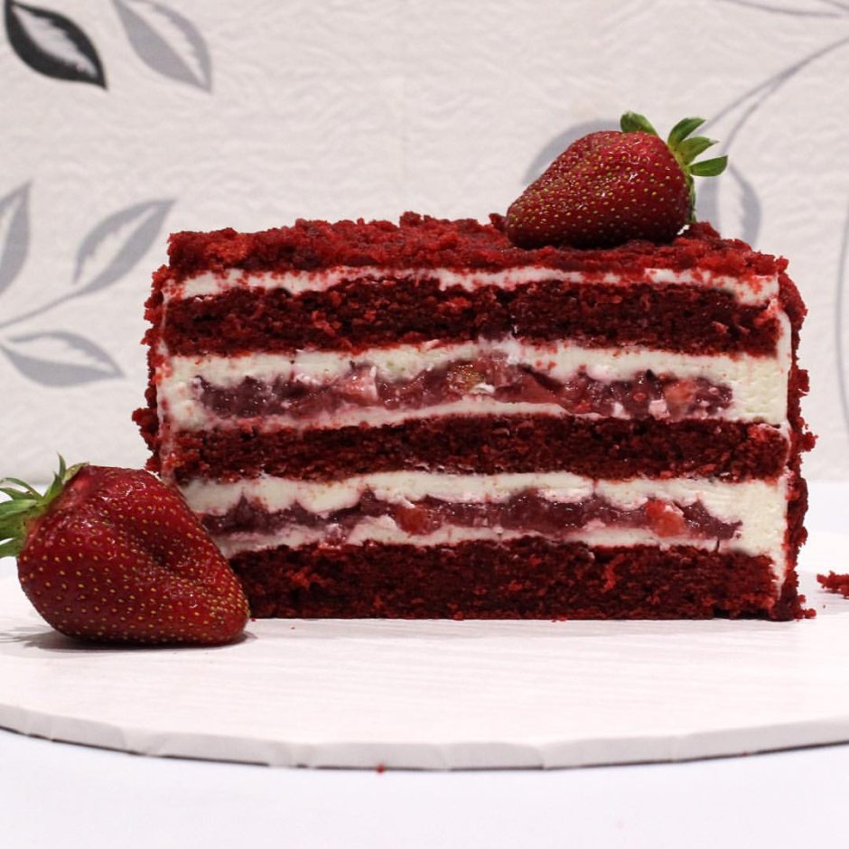Торта "красный бархат" (Red Velvet).