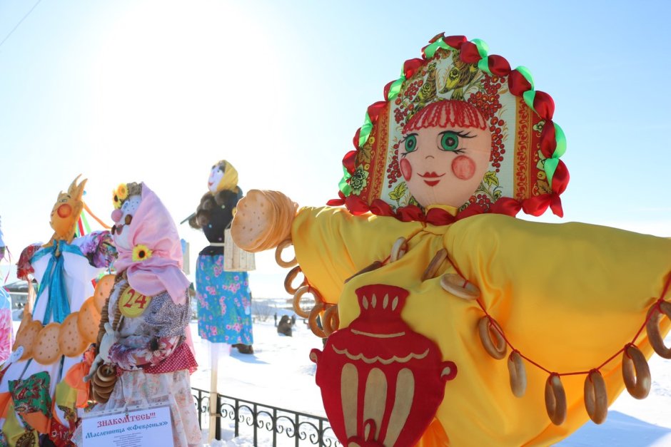 Конкурс масленичных кукол