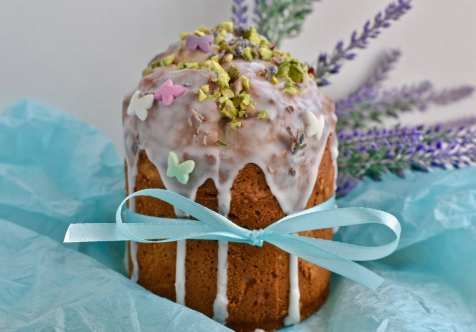 Пасхальный кулич с творогом и цукатами