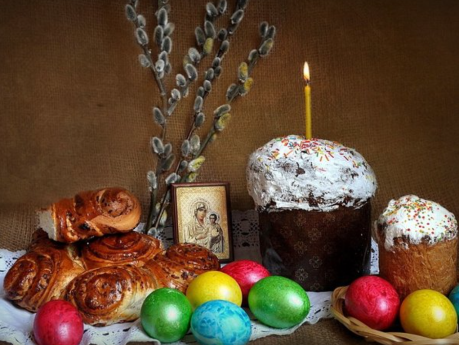 Куличи и яйца на Пасху