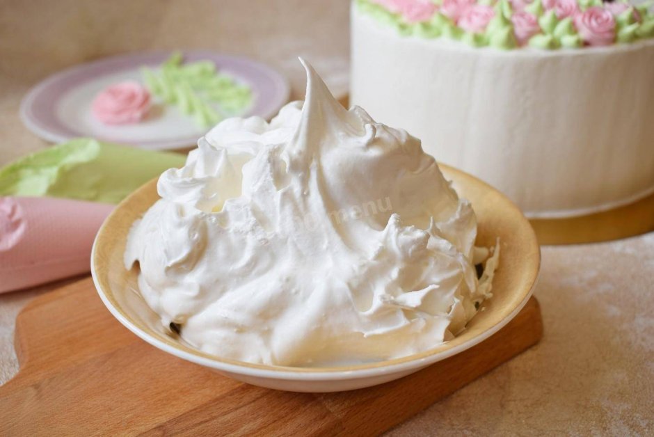 Декор торта кремом