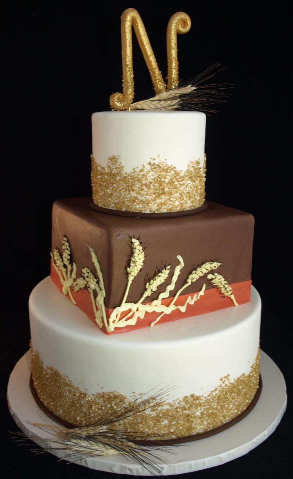 Свадебные торты золотого Колоса