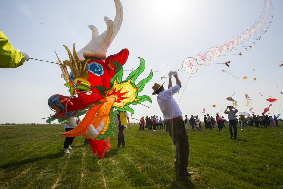 Фестиваль воздушных змеев в китае
