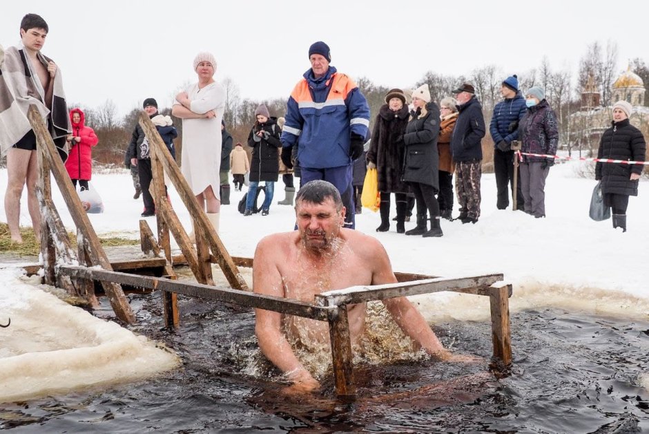 Крещенская прорубь