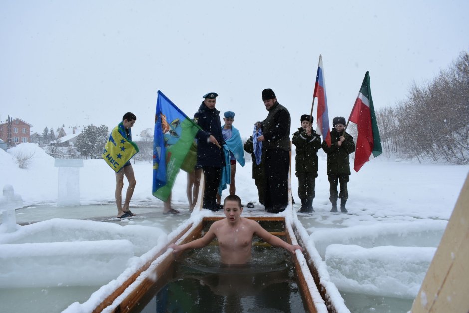 Крещение в СССР голая грудь