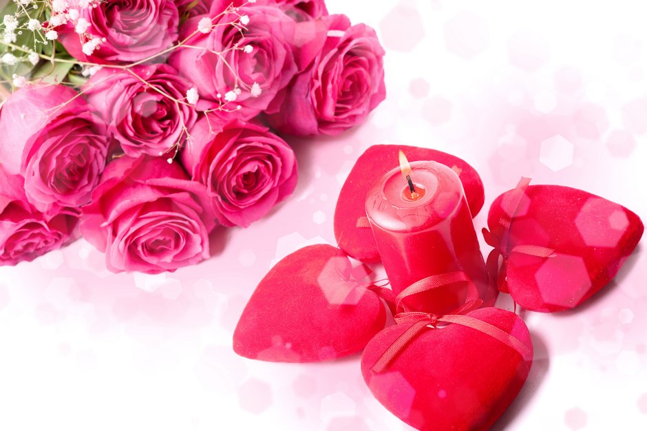 Цветок с розовыми сердечками