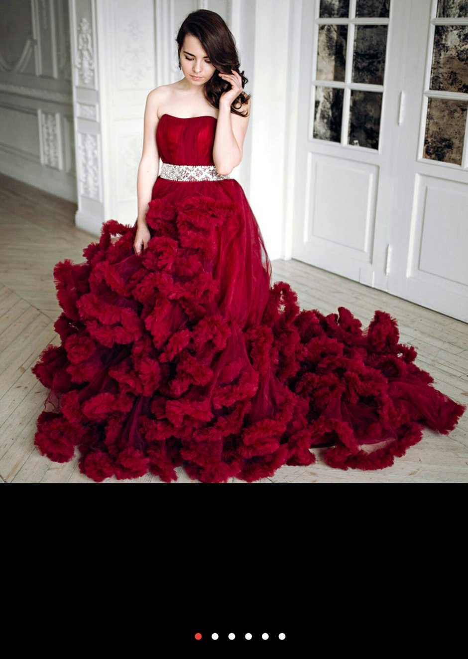 Красно черное свадебное платье
