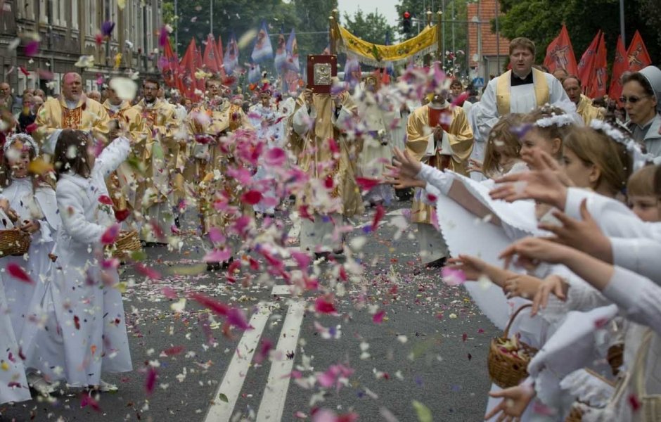 Празднование тела Христа (Corpus Christi), Испания.