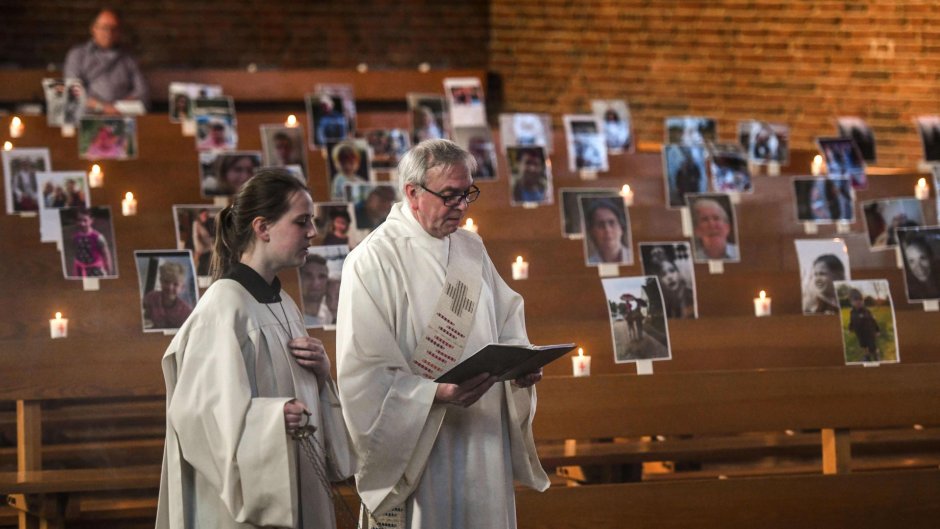 Papa Rimski v pustom Vatikane pasxa vo vremia pandemii 2020 foto