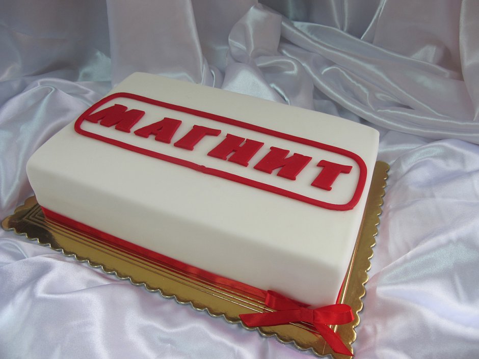 Торт с логотипом магнит