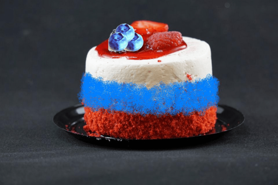 Торт с российским флагом