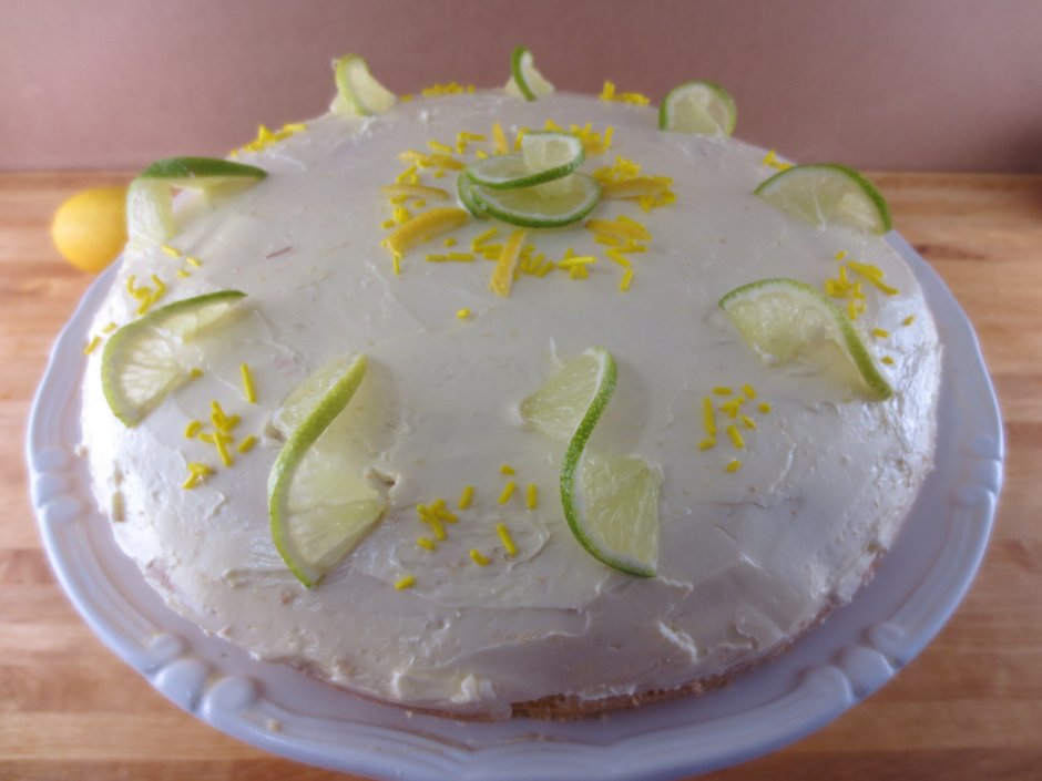 Украсить торт лимонными дольками