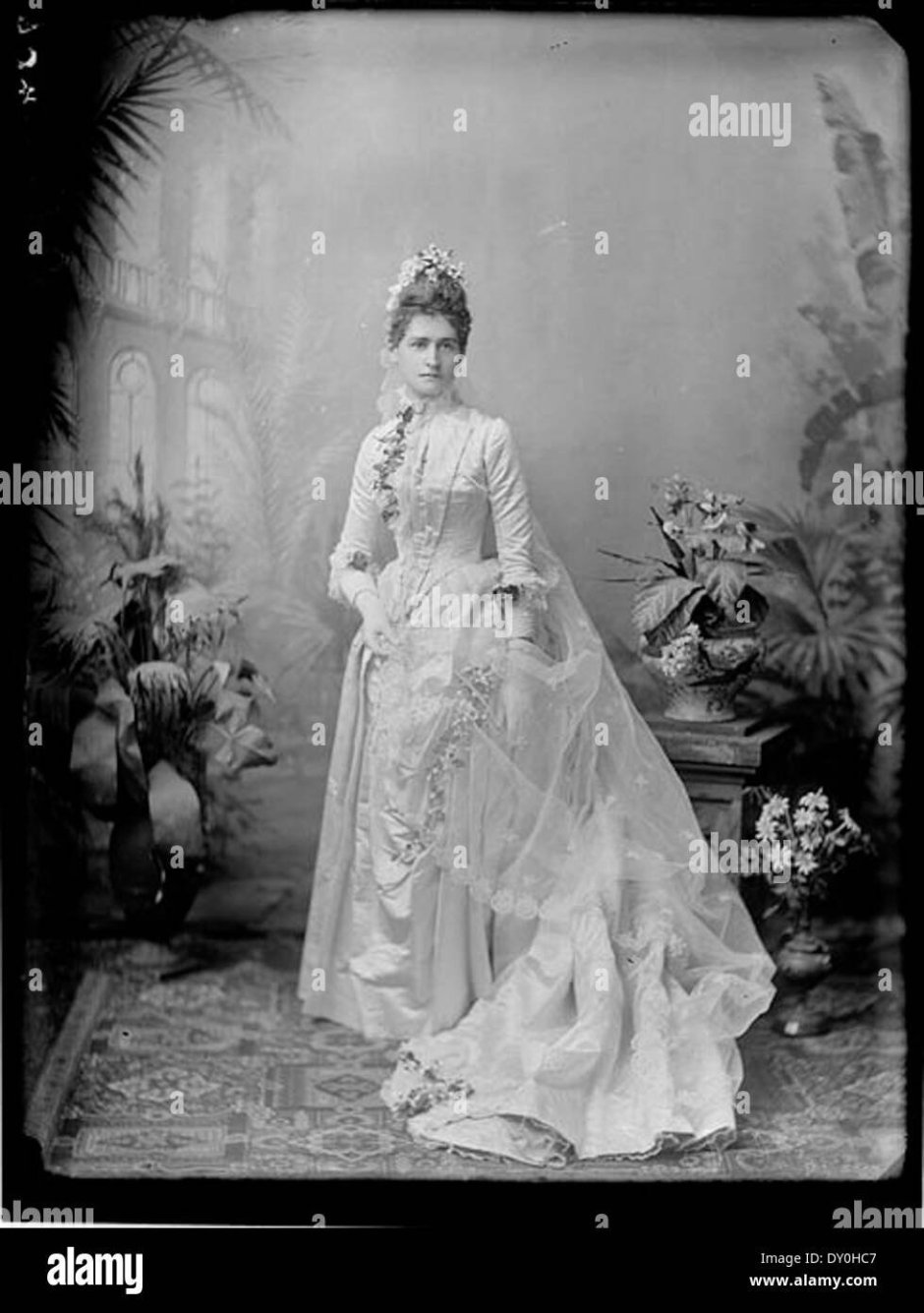 Свадебные платья 1880