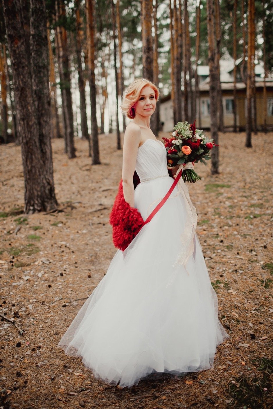 Свадебный образ в бело Красном