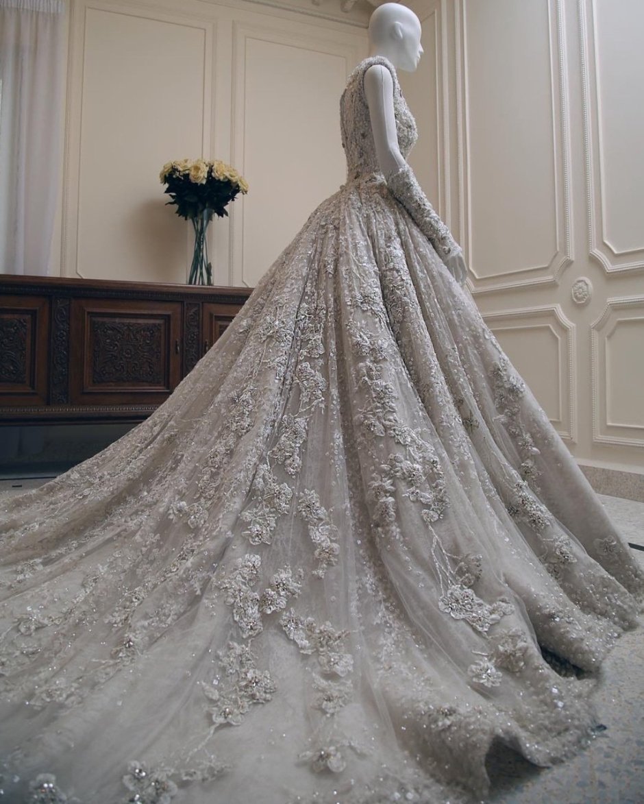 Свадебные платья в королевском стиле