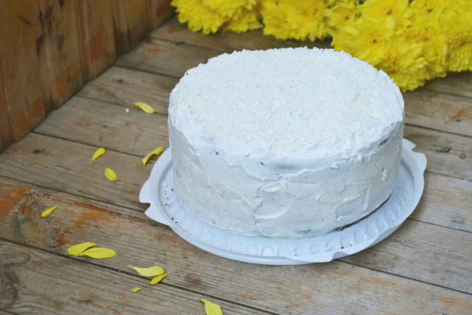 Торт без украшения белый