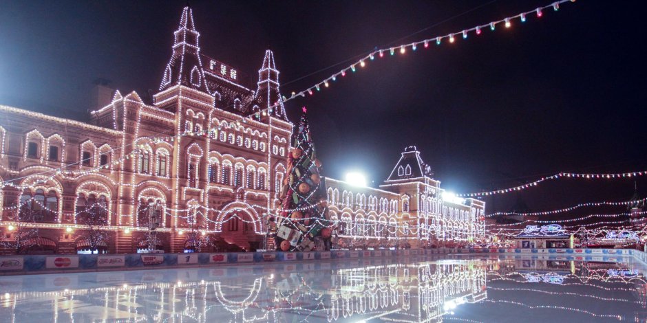 Москва зимой ГУМ каток
