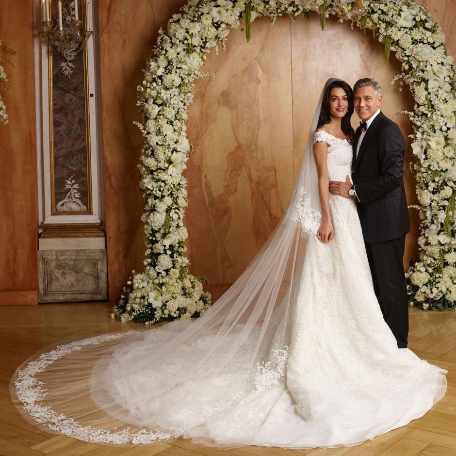Амаль Клуни свадебное платье