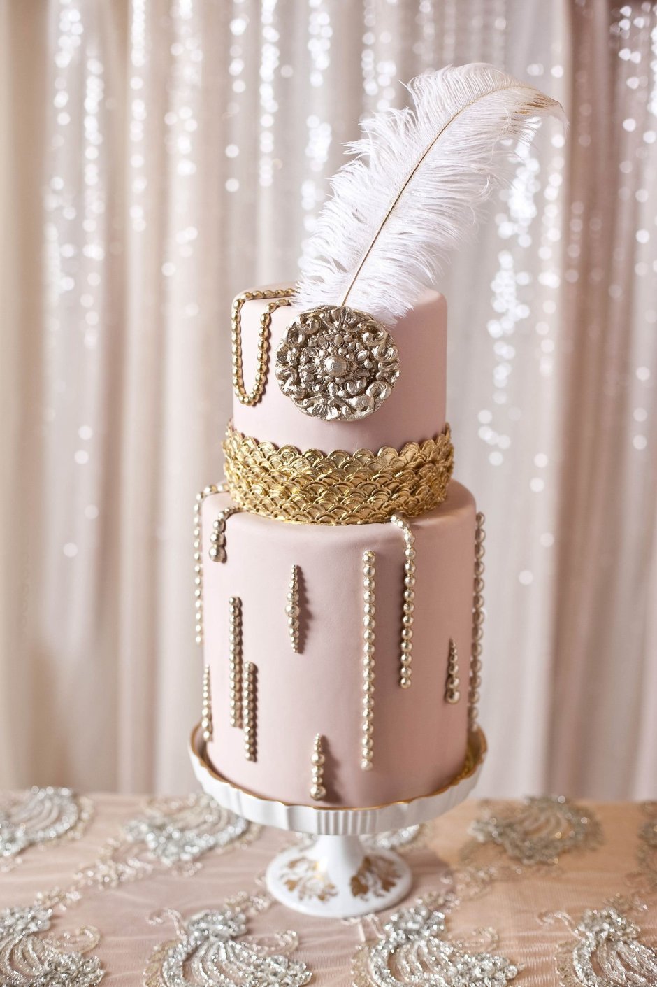 Свадебный торт с перышками