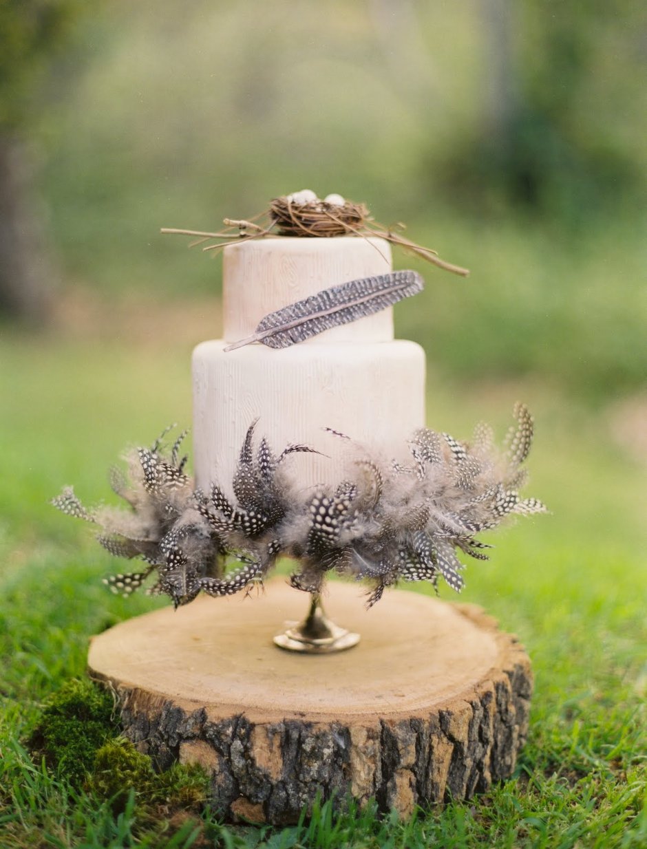 Свадебный торт с птицами