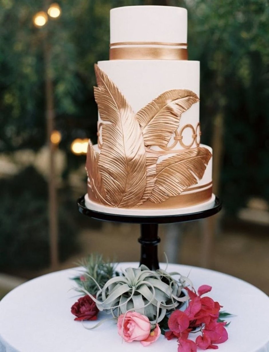 Свадебный торт с павлином