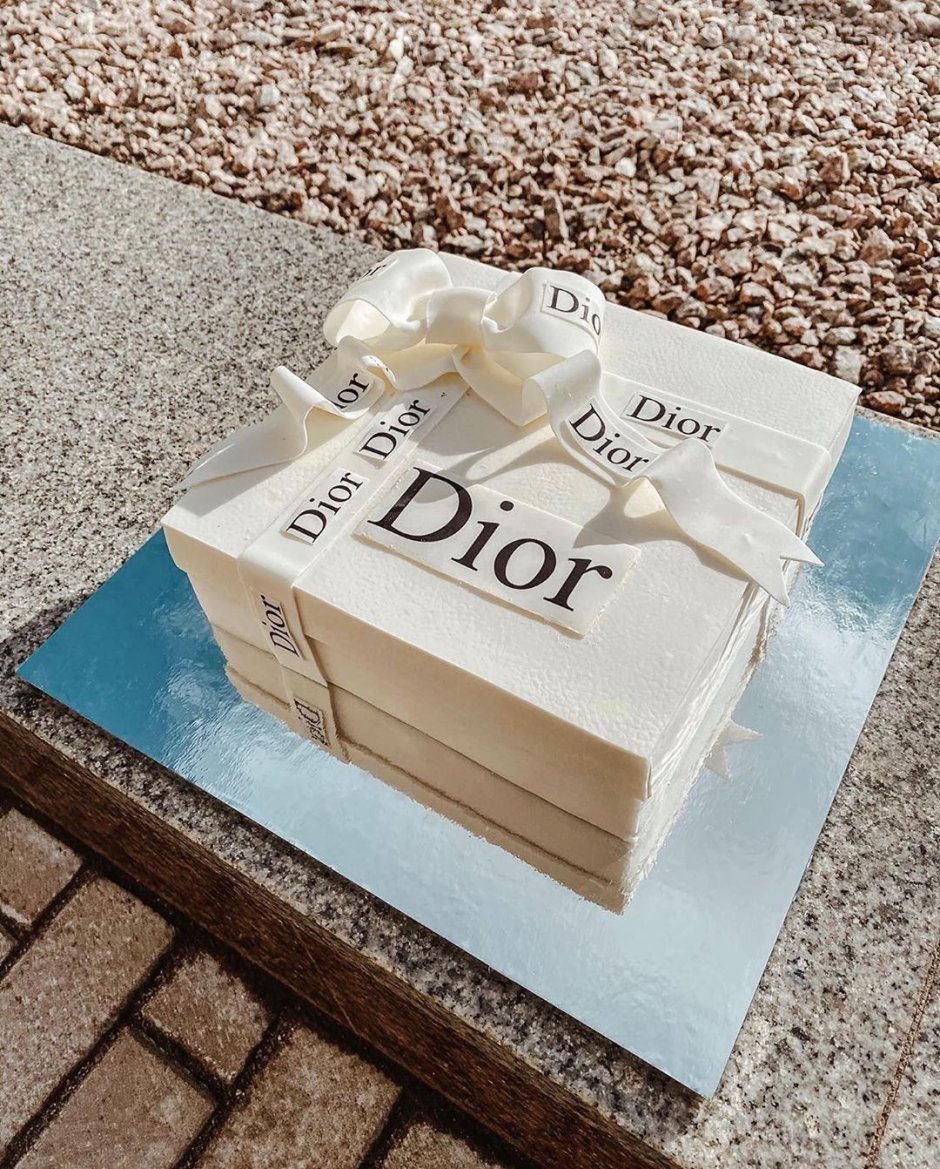 Торт на день рождения дизайн диор