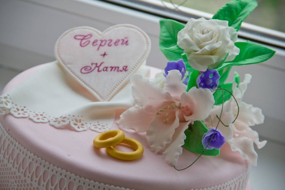 Надпись на свадебном торте
