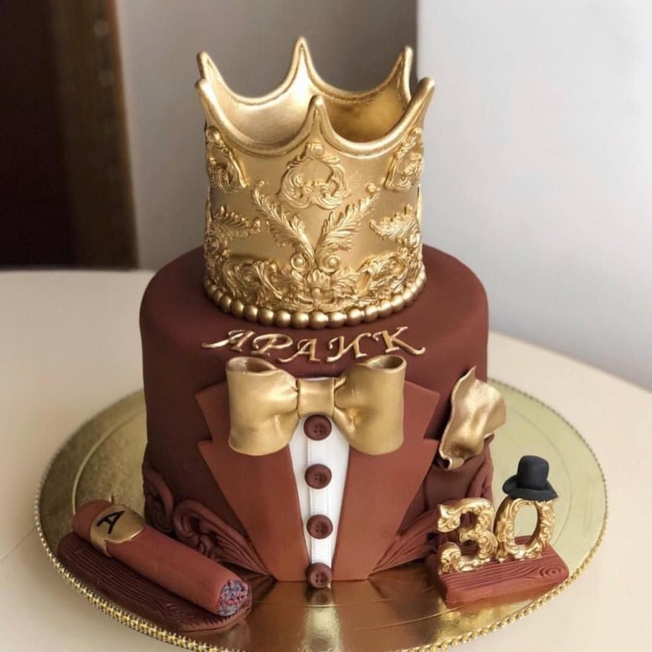 Торт с короной