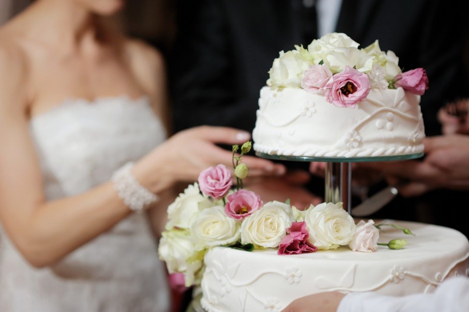 Торт на розовую свадьбу 10 лет без мастики