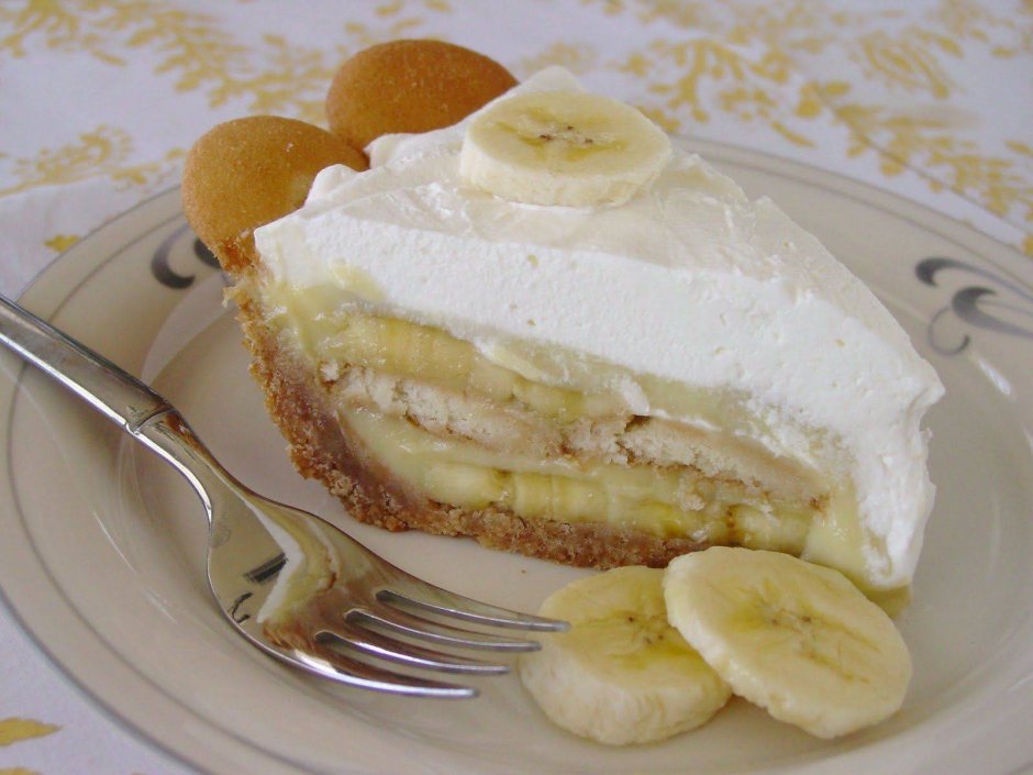 Банановое пирожное