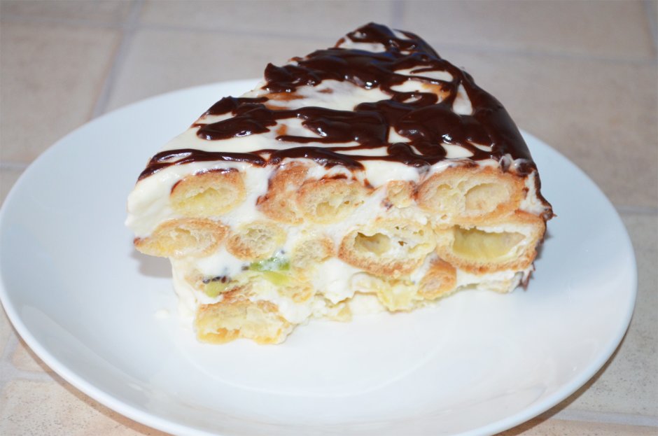 Французский десерт Крокембуш