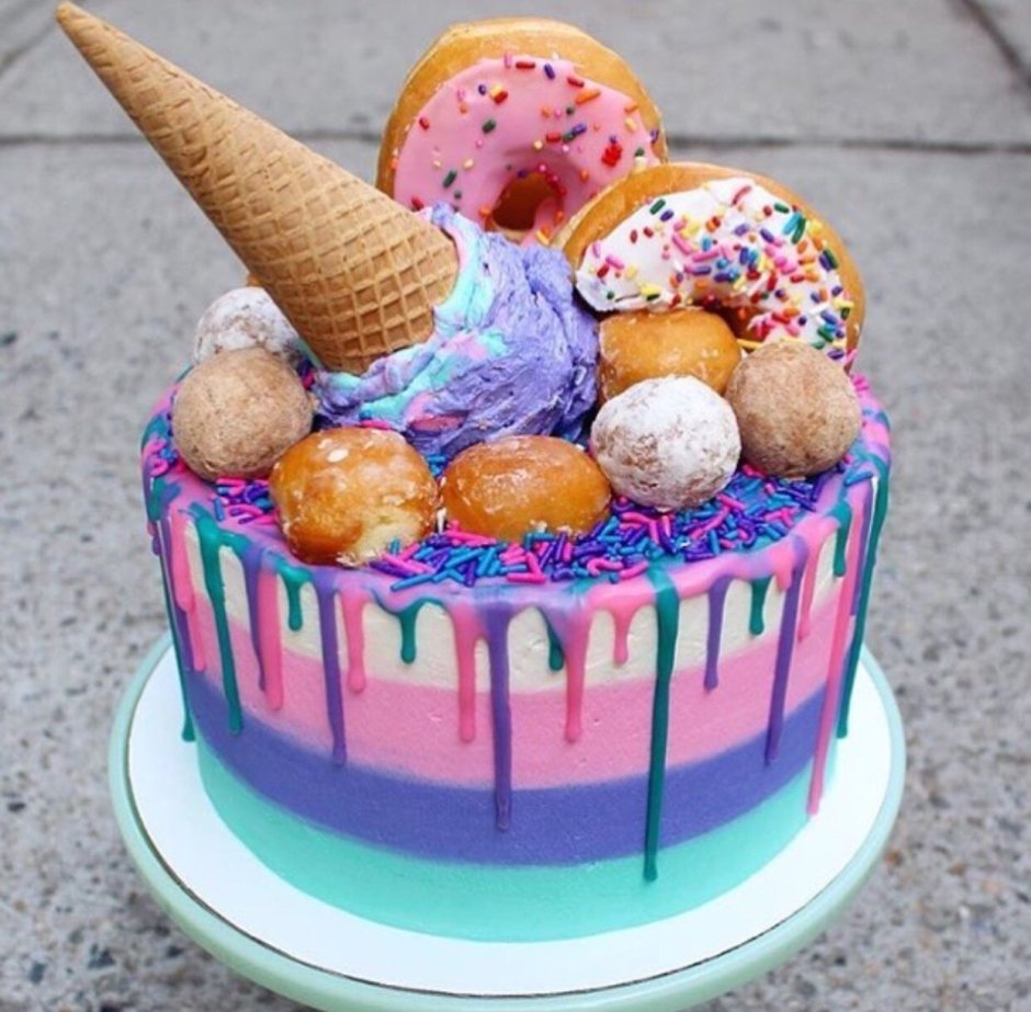 Декор торта сладостями для девочки