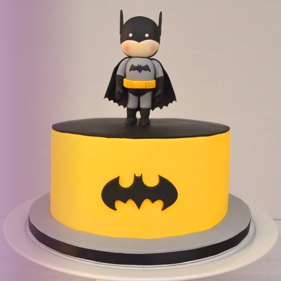 Декор торта с Бэтменом