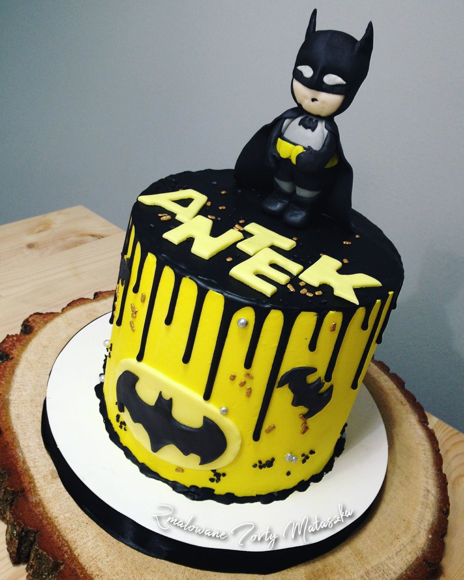 Логотип Бэтмена для торта