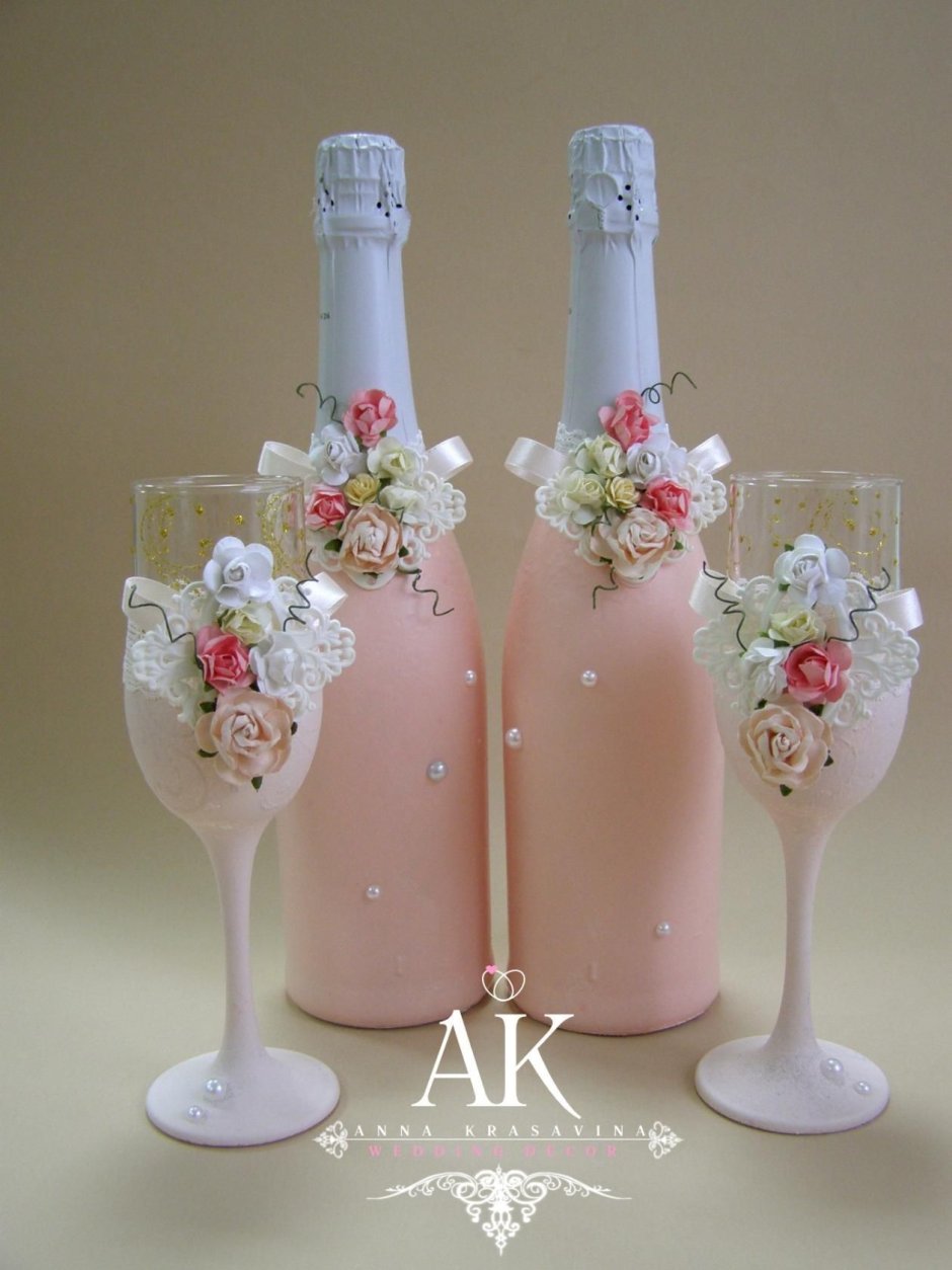 Декор шампанского и фужеров на свадьбу
