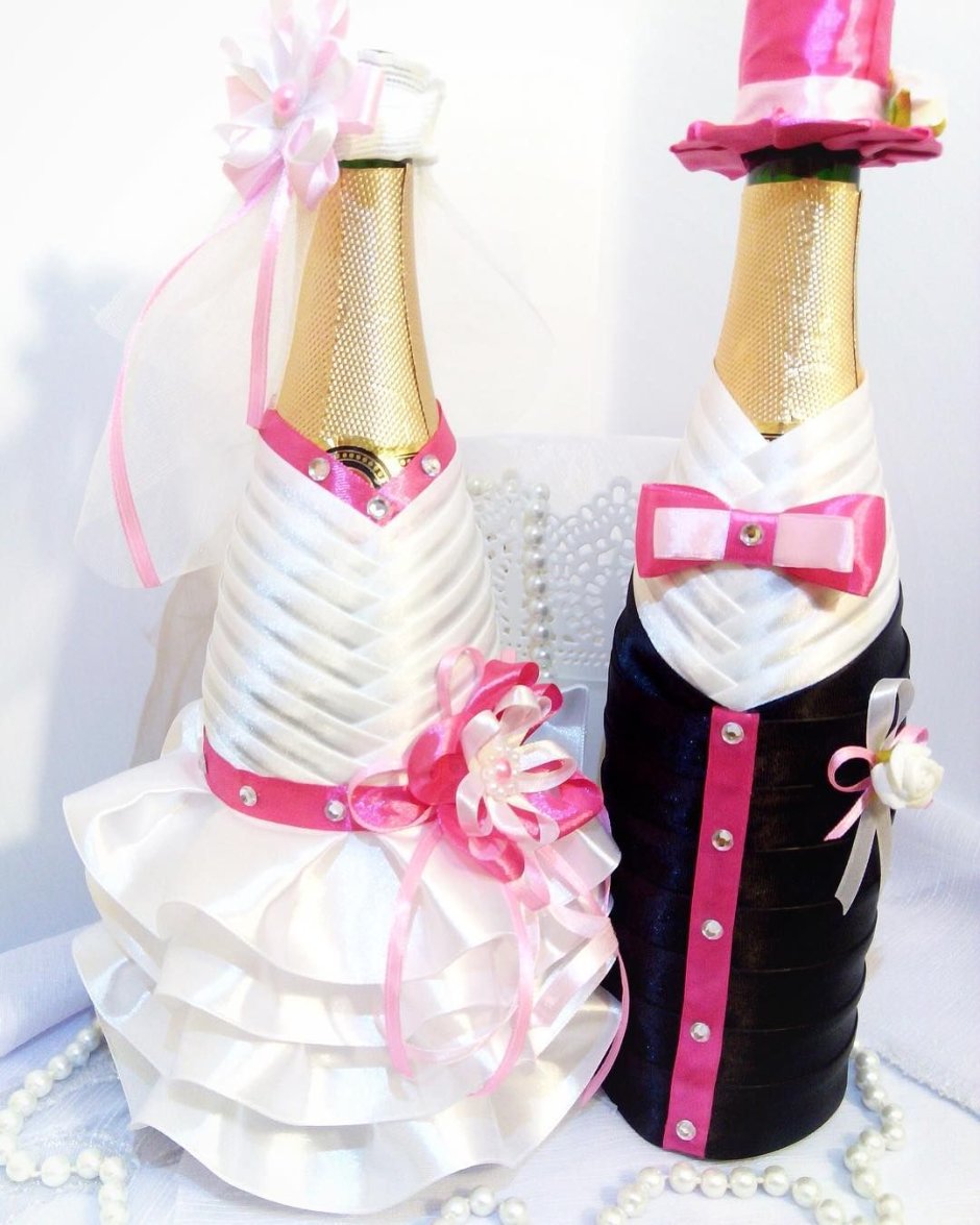 Бутылки из лент на свадьбу в розовом цвете