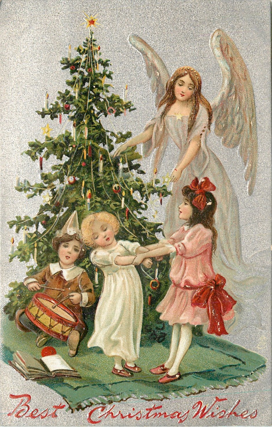 Рождественская елка с ангелами