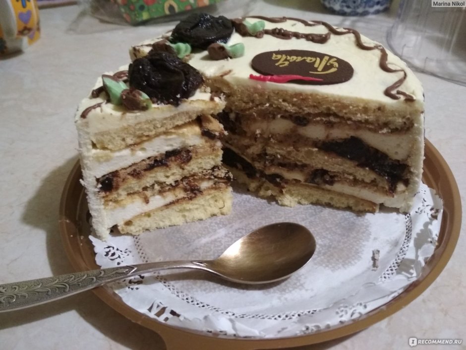 Торт сметанный с черносливом