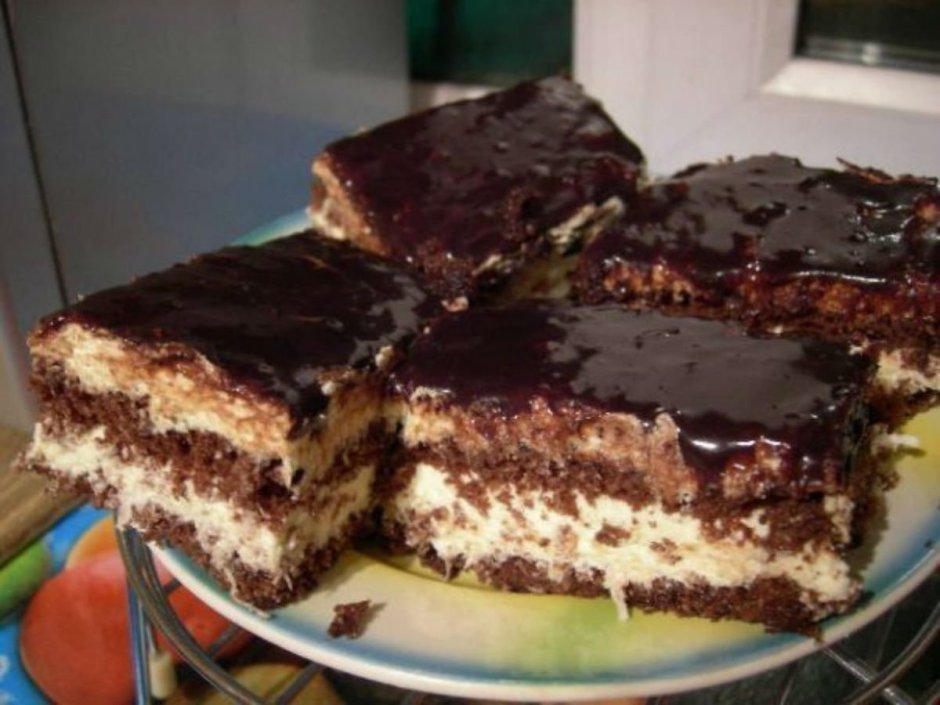 Сладкоежка с черносливом торт Колос