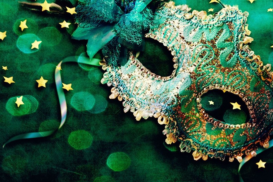 Зеленая маска для карнавала