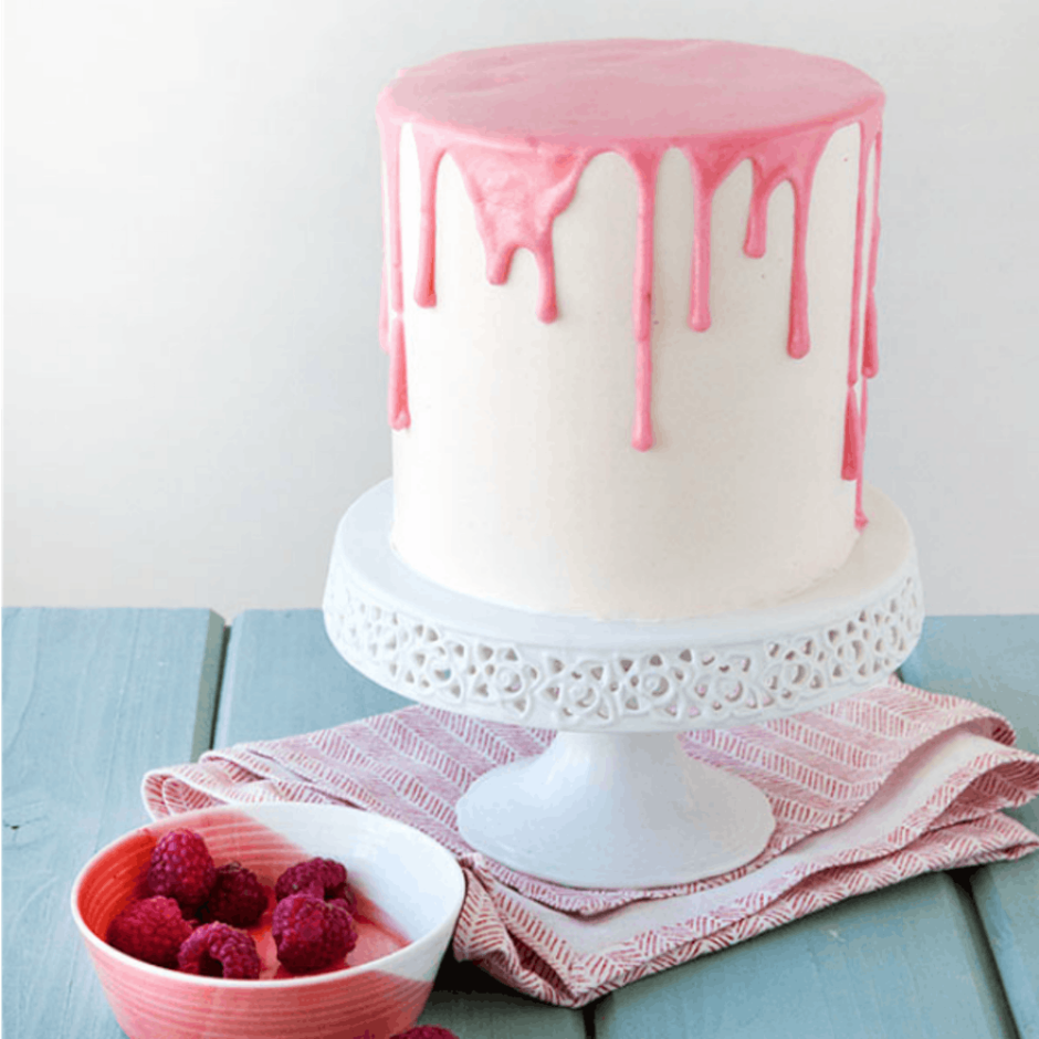 Стильный розовый торт
