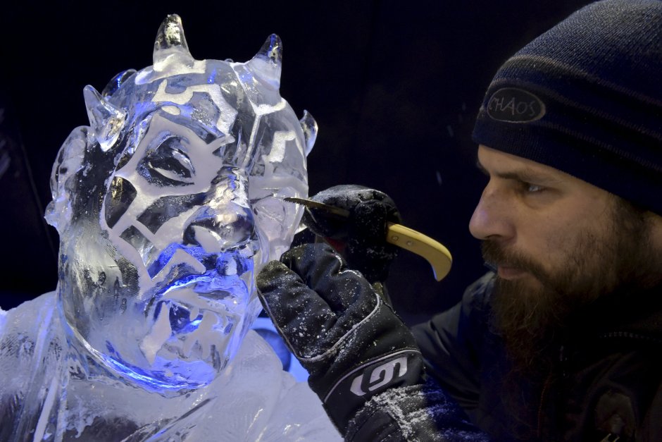 Скульпторы по льду