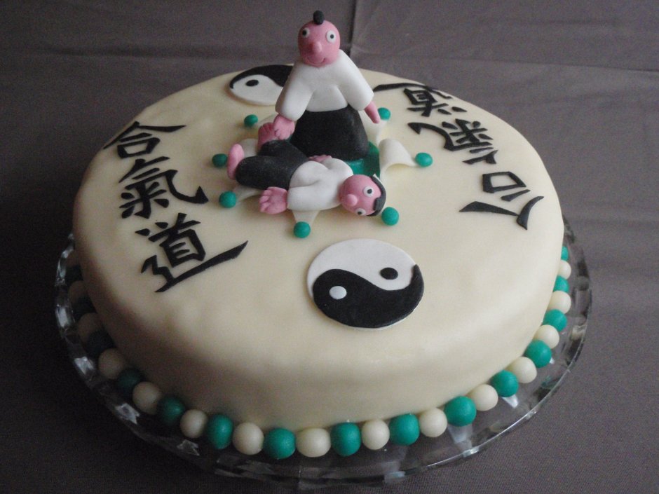 Торт на день рождения ааратисту