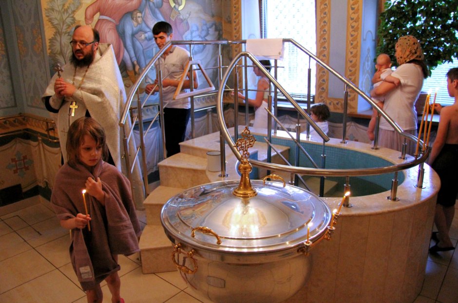 Крещальная купель Сретенского монастыря