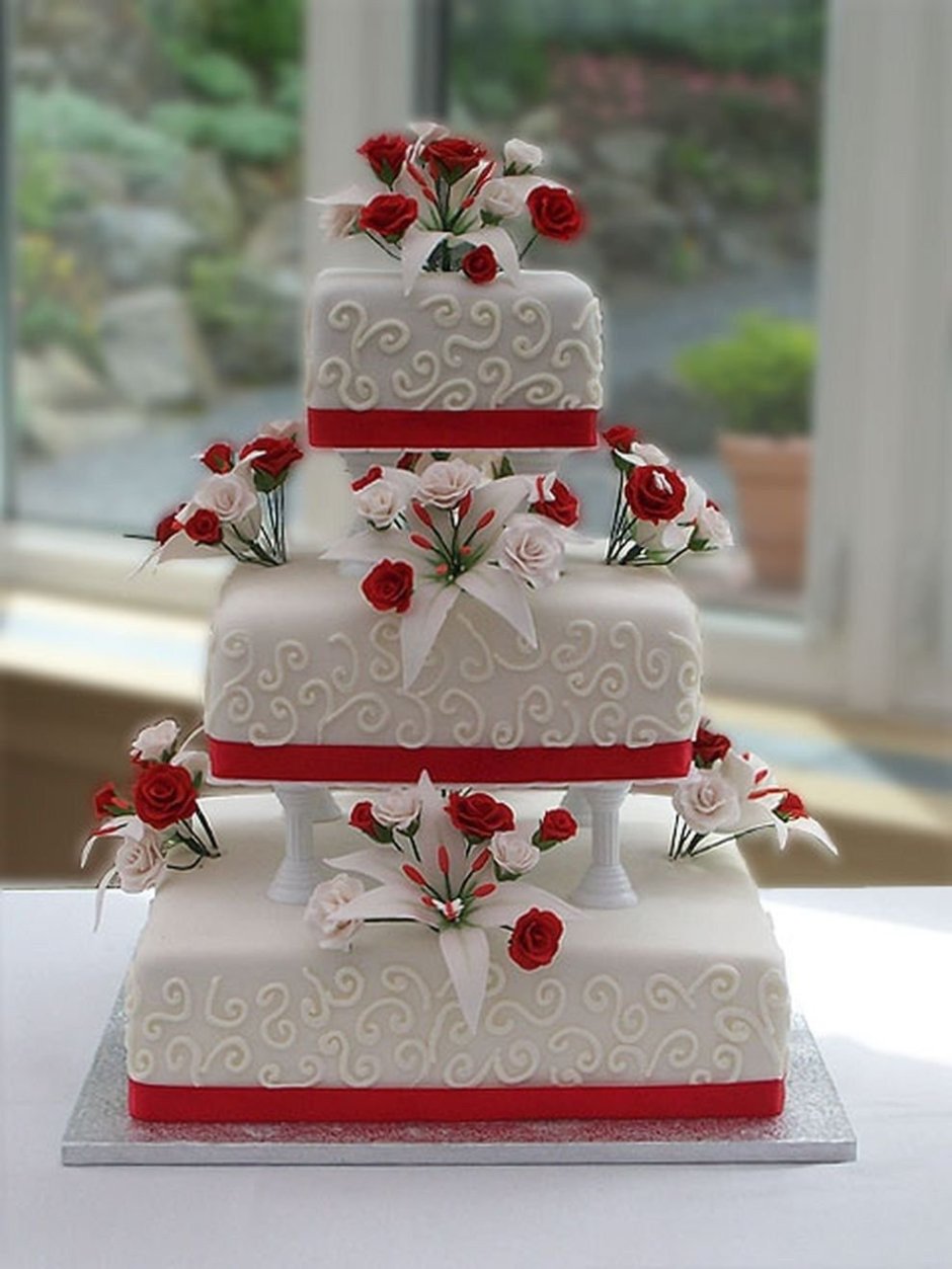 Свадебные торты трехъярусные очень красивые
