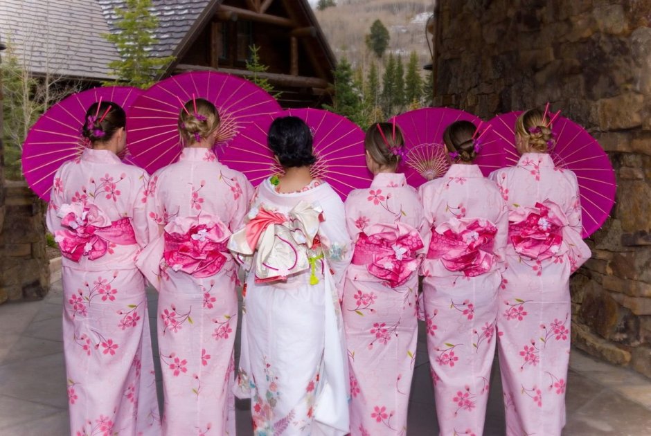 Жених и невеста Япония традиционные кимоно