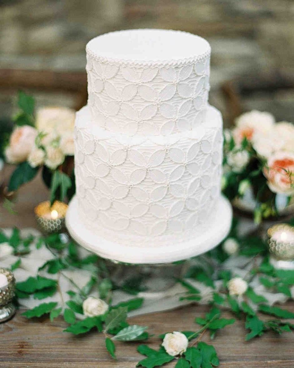 Свадебный торт белый минималистичный