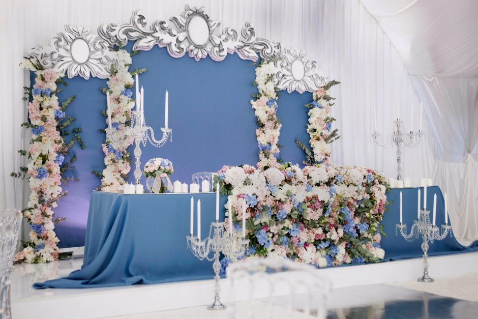 Свадебный президиум в синем цвете